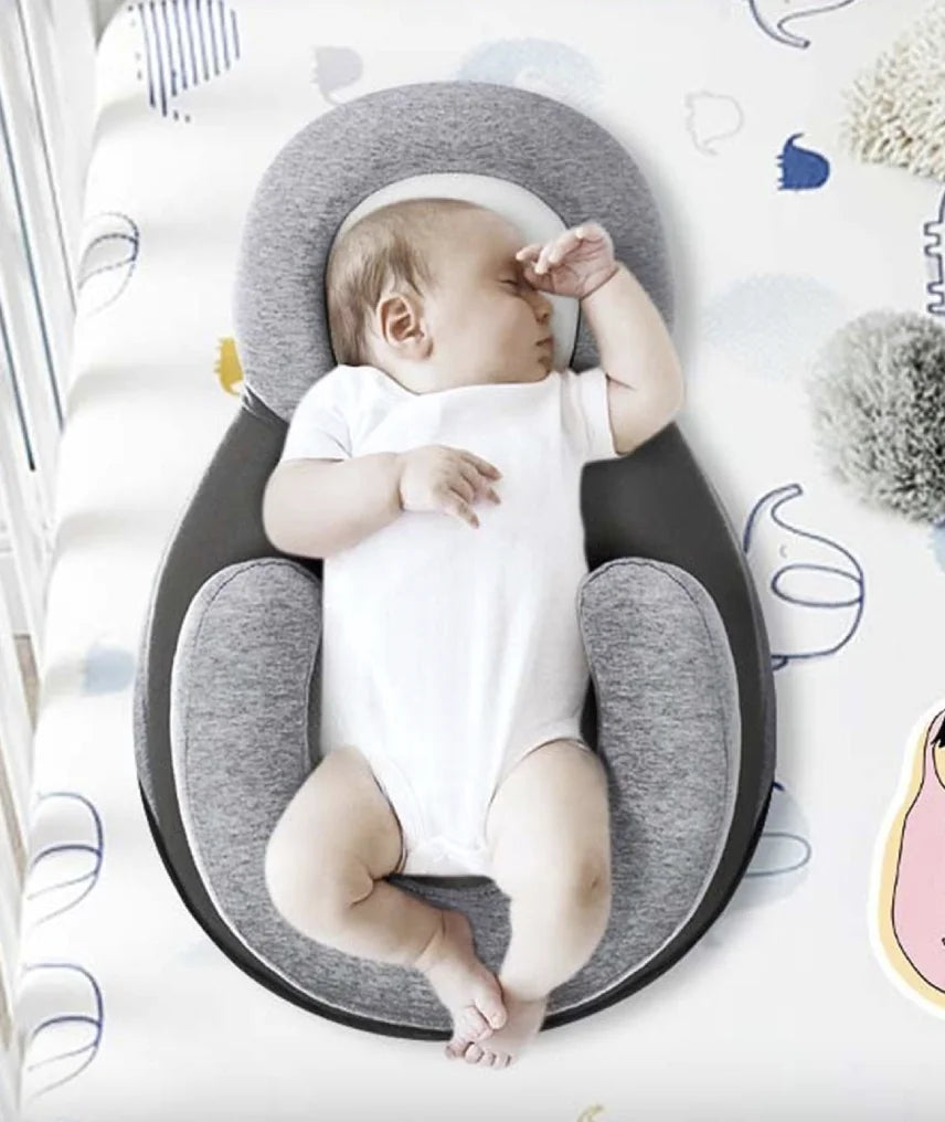 Sleeping Beauty cozy baby crib